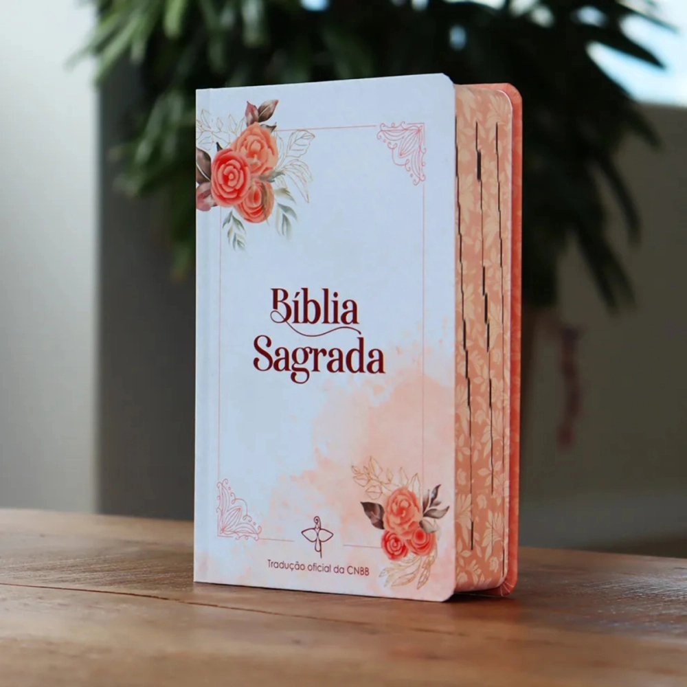 Bíblia Sagrada Tradução Oficial da CNBB  - Capa Salmão - Feminina