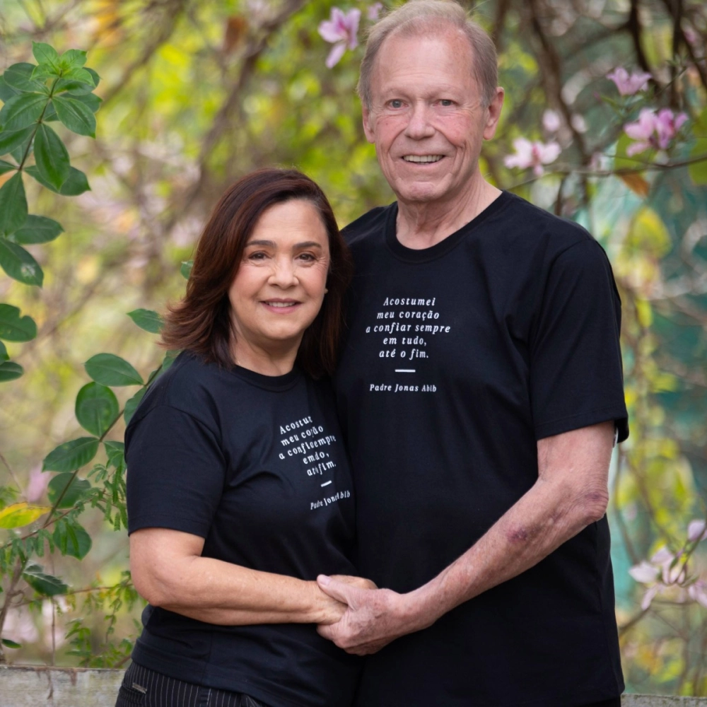 Baby Look Acostumei Meu Coração a Confiar - Padre Jonas Abib Baby Look Acostumei Meu Coração a Confiar - Padre Jonas Abib