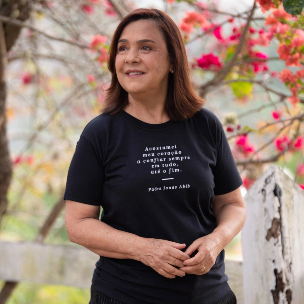 Baby Look Acostumei Meu Coração a Confiar - Padre Jonas Abib Baby Look Acostumei Meu Coração a Confiar - Padre Jonas Abib