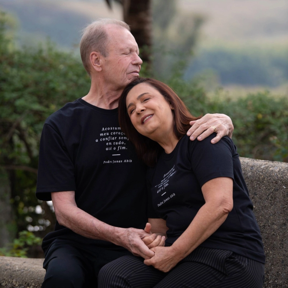 Baby Look Acostumei Meu Coração a Confiar - Padre Jonas Abib Baby Look Acostumei Meu Coração a Confiar - Padre Jonas Abib