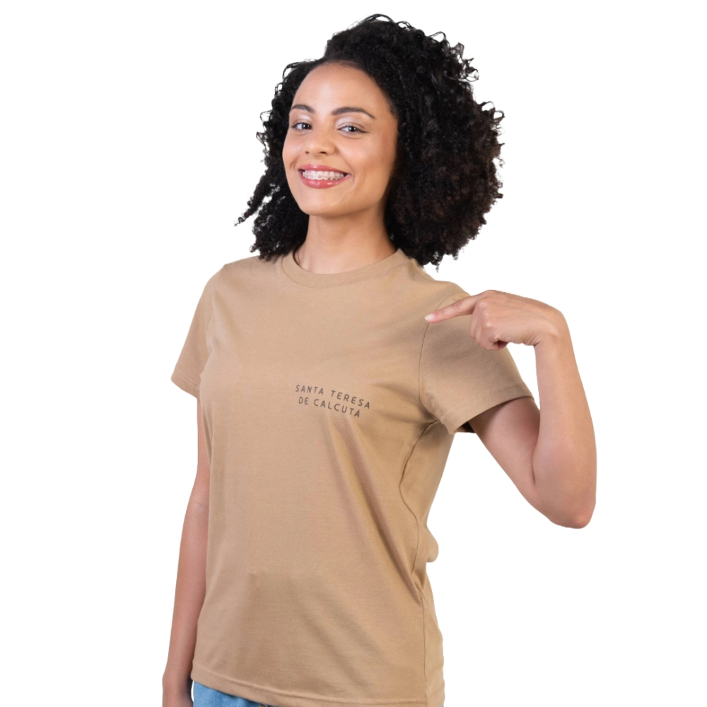 Baby Look As Mãos Que Ajudam São Mais Sagradas do Que os Lábios Que Rezam - Santa Teresa de Calcutá Baby Look As Mãos Que Ajudam São Mais Sagradas do Que os Lábios Que Rezam - Santa Teresa de Calcutá