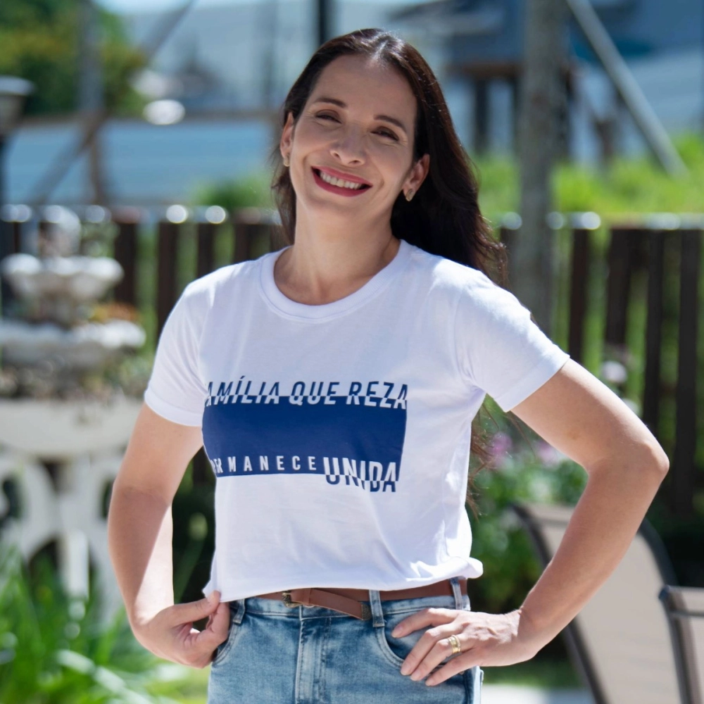 Baby Look Família que Reza Unida, Permanece Unida Baby Look Família que Reza Unida, Permanece Unida
