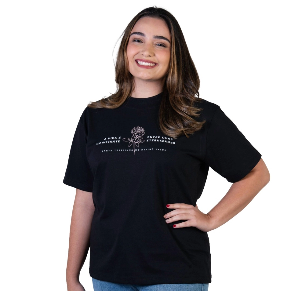 Camiseta Feminina a Vida é um Instante entre duas Eternidades - Santa Teresinha Camiseta Feminina a Vida é um Instante entre duas Eternidades - Santa Teresinha