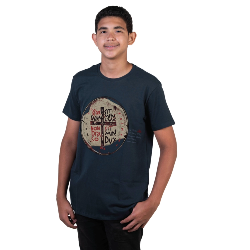 Camiseta Juvenil Medalha das Duas Cruzes - Marinho Safira Camiseta Juvenil Medalha das Duas Cruzes - Marinho Safira