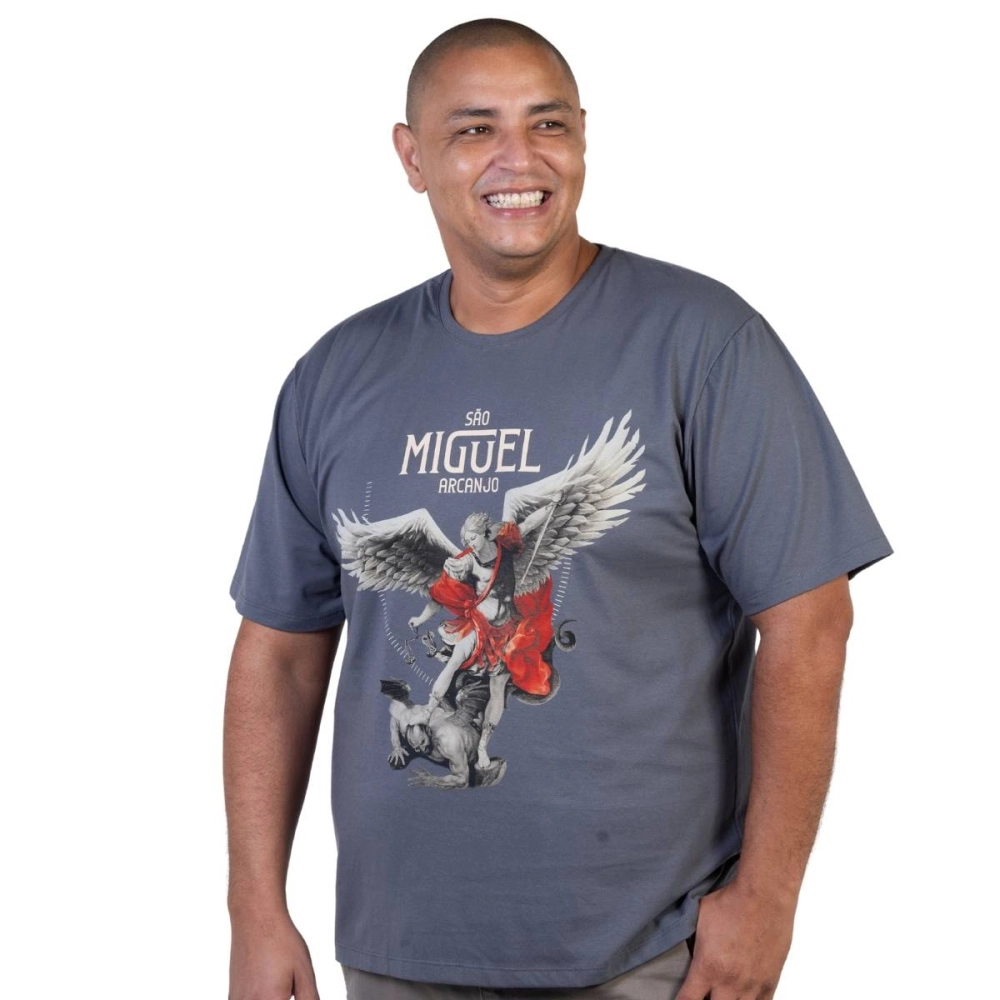 Camiseta Plus Size São Miguel Arcanjo - Cinza Metal Camiseta Plus Size São Miguel Arcanjo - Cinza Metal