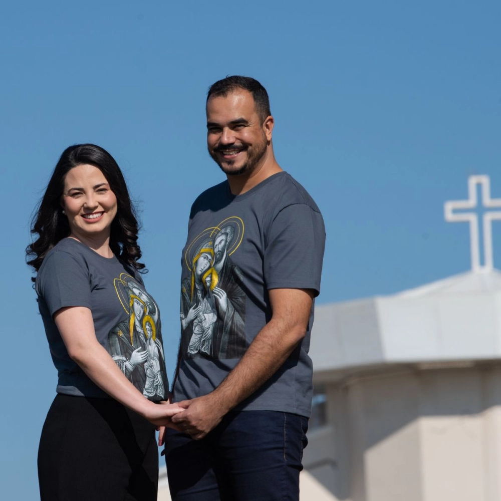 Camiseta Sagrada Família Camiseta Sagrada Família