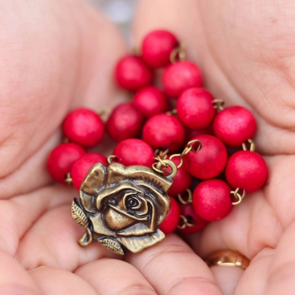 Coroa das Rosas de Santa Teresinha Coroa das Rosas de Santa Teresinha