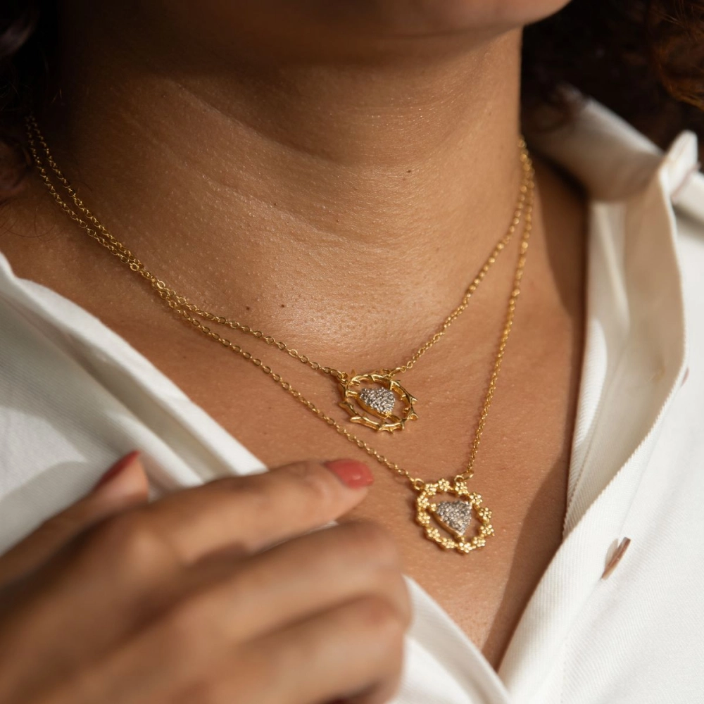 Gargantilha Dupla Coroa de Espinhos e Flores Gargantilha Dupla Coroa de Espinhos e Flores