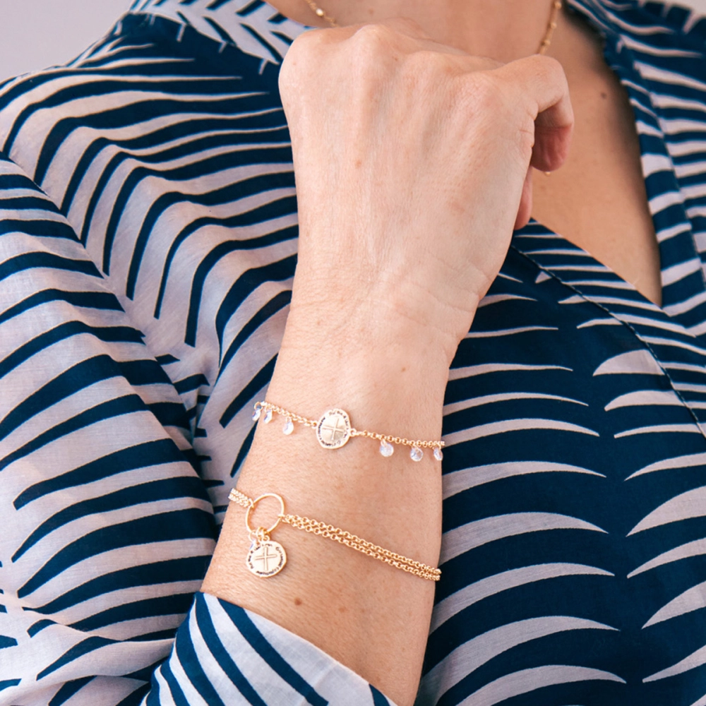 Pulseira Corrente Dupla Elo Medalha das Duas Cruzes - Semijoia Pulseira Corrente Dupla Elo Medalha das Duas Cruzes - Semijoia