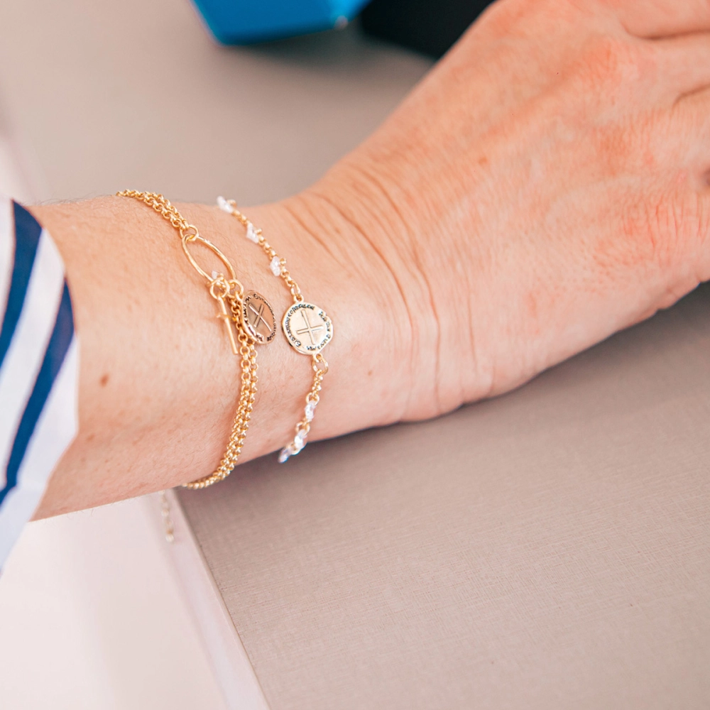 Pulseira Corrente Dupla Elo Medalha das Duas Cruzes - Semijoia Pulseira Corrente Dupla Elo Medalha das Duas Cruzes - Semijoia