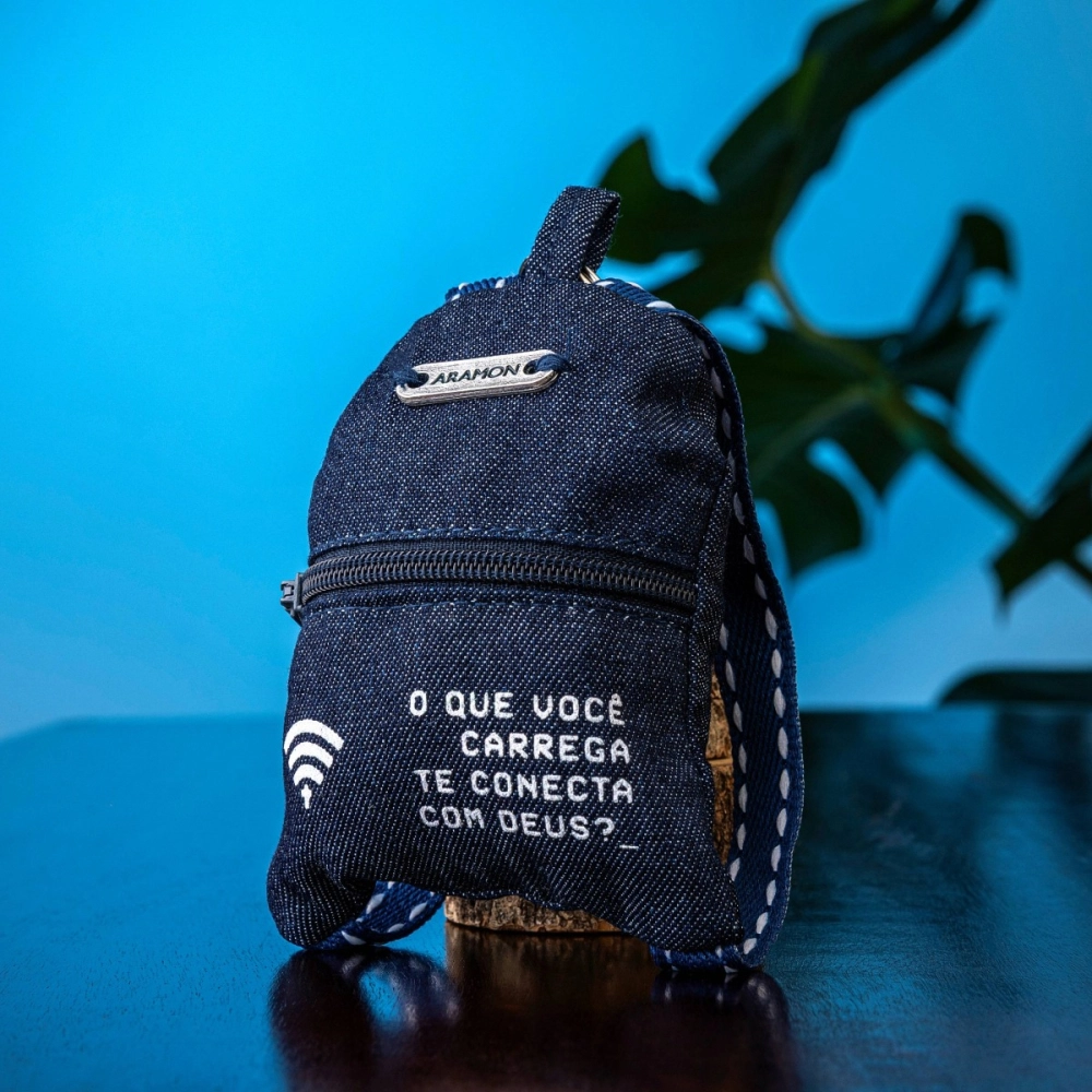 Terço Carlo Acutis Cristal Vidro com Mochila Wifi