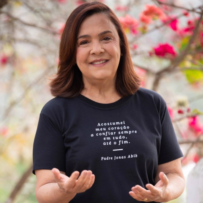 Baby Look Acostumei Meu Coração a Confiar - Padre Jonas Abib Baby Look Acostumei Meu Coração a Confiar - Padre Jonas Abib
