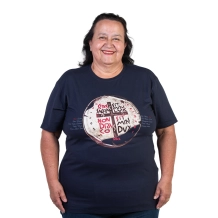 Baby Look Plus Size Medalha das Duas Cruzes - Azul Marinho Baby Look Plus Size Medalha das Duas Cruzes - Azul Marinho