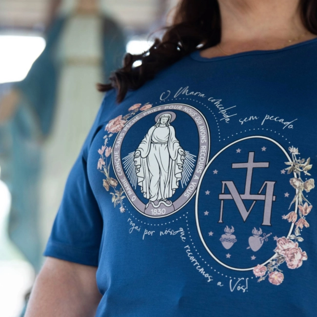 Blusa Plus Size Medalha Nossa Senhora das Graças