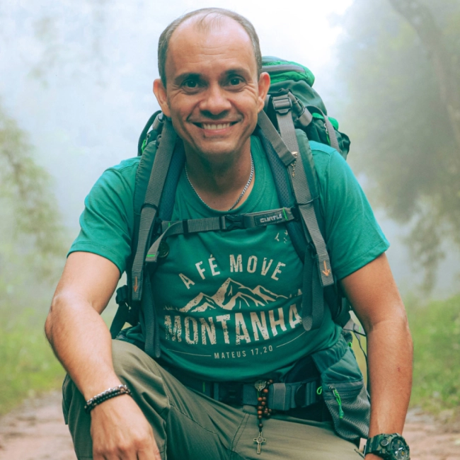 Camiseta A Fé Move Montanhas Camiseta A Fé Move Montanhas