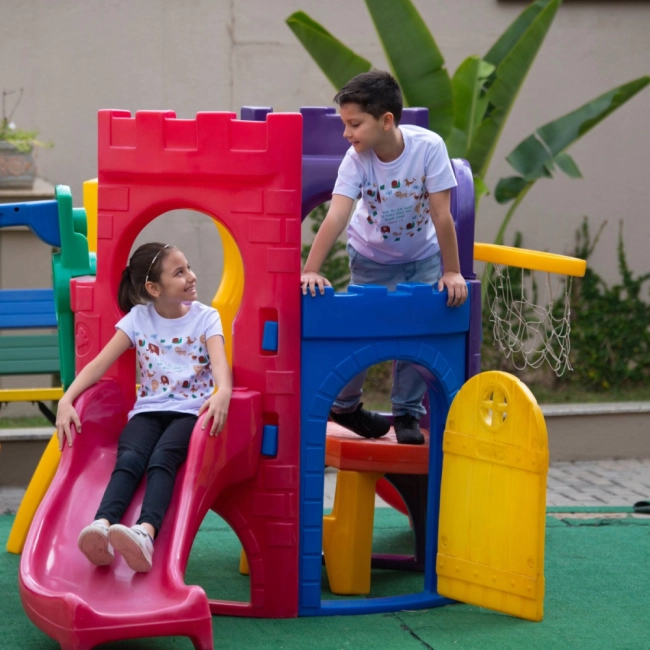 Camiseta Infantil e Deus Viu que Tudo que Havia Feito era Muito Bom Camiseta Infantil e Deus Viu que Tudo que Havia Feito era Muito Bom