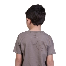 Camiseta Infantil Medalha das Duas Cruzes Cinza Pedra Camiseta Infantil Medalha das Duas Cruzes Cinza Pedra