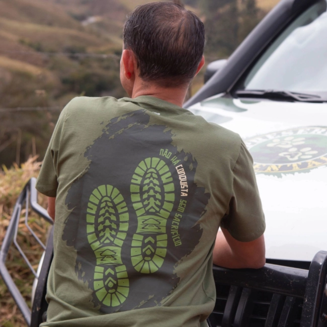 Camiseta não há Conquista sem Sacrifício (Programa Preservação Ambiental) Camiseta não há Conquista sem Sacrifício (Programa Preservação Ambiental)