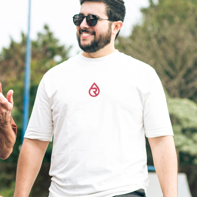 Camiseta Oversized Eu Sou Revolução Jesus