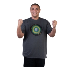 Camiseta Plus Size Meu Escudo é a Fé - Cinza Estonada Camiseta Plus Size Meu Escudo é a Fé - Cinza Estonada