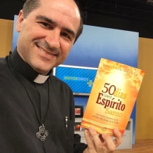 Livro 50 dias com o Espírito Santo Livro 50 dias com o Espírito Santo