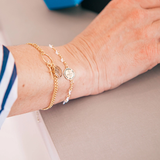 Pulseira Corrente Dupla Elo Medalha das Duas Cruzes - Semijoia Pulseira Corrente Dupla Elo Medalha das Duas Cruzes - Semijoia