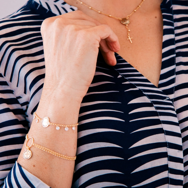 Pulseira Corrente Dupla Elo Medalha das Duas Cruzes - Semijoia Pulseira Corrente Dupla Elo Medalha das Duas Cruzes - Semijoia