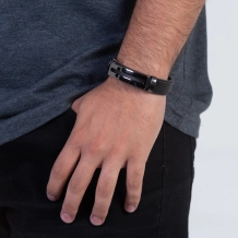 Pulseira de Couro Cruz Vazada - Onix Pulseira de Couro Cruz Vazada - Onix