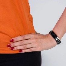 Pulseira de Couro Cruz Vazada - Onix Pulseira de Couro Cruz Vazada - Onix