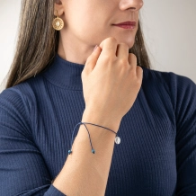 Pulseira Nossa Senhora das Graças Fio Minimalista Regulável  - Azul Pulseira Nossa Senhora das Graças Fio Minimalista Regulável  - Azul